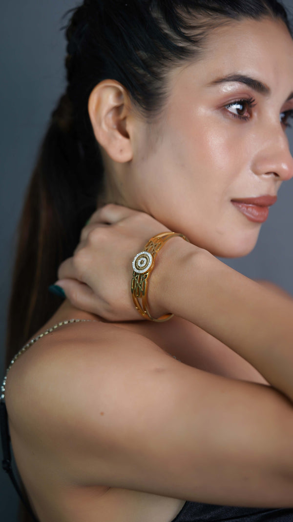 Winged Circle Bracelet