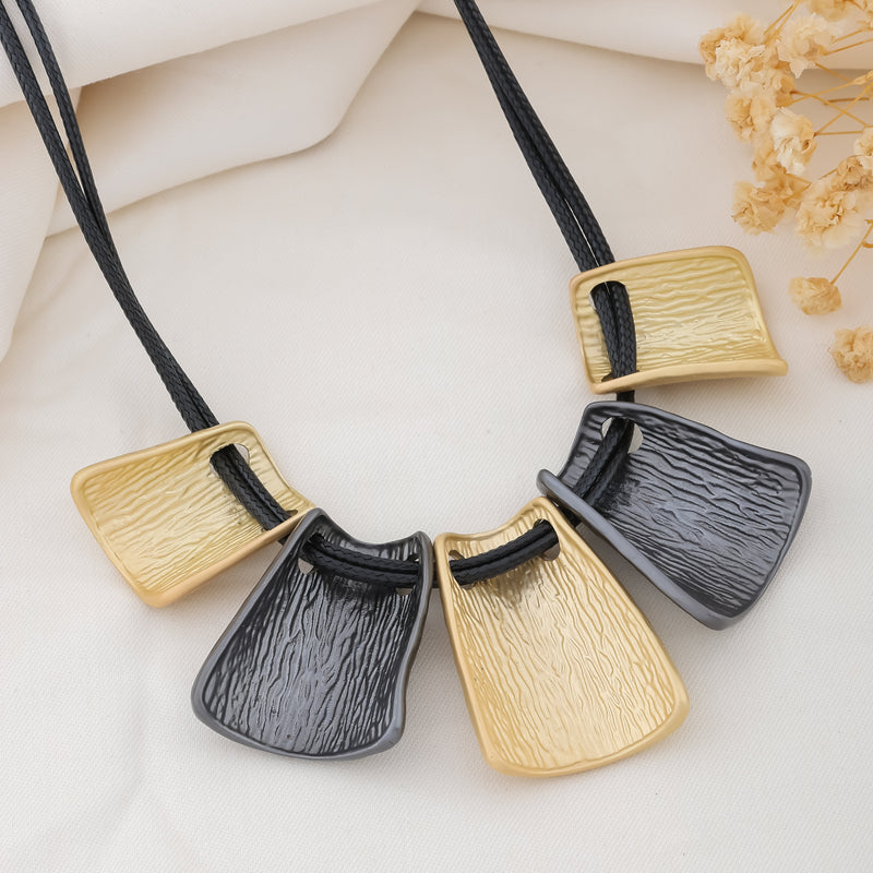 Urban Chic Necklace